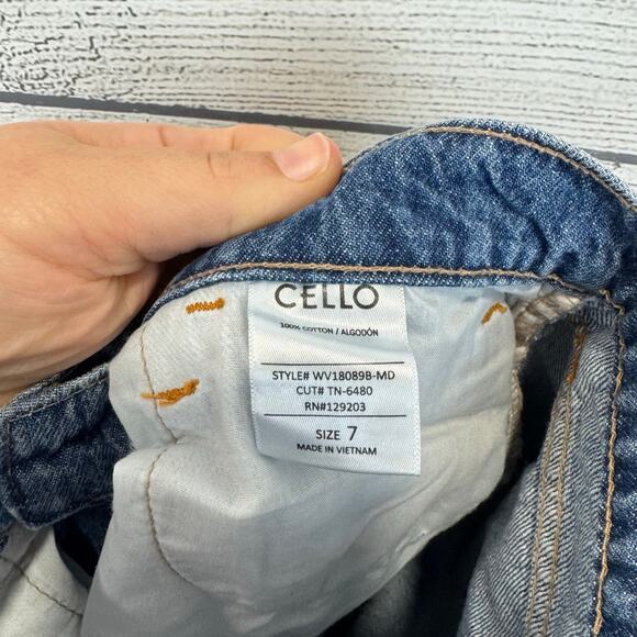 Cello Women's 90's Baggy Distressed Slit Ankle Jeans Size 7 - Picture 9 of 9